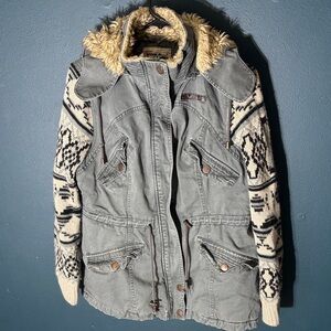 Triple Five Soul Women’s Madhup  Utility Jacket w/ Knit Sleeves Faux Fur Lining